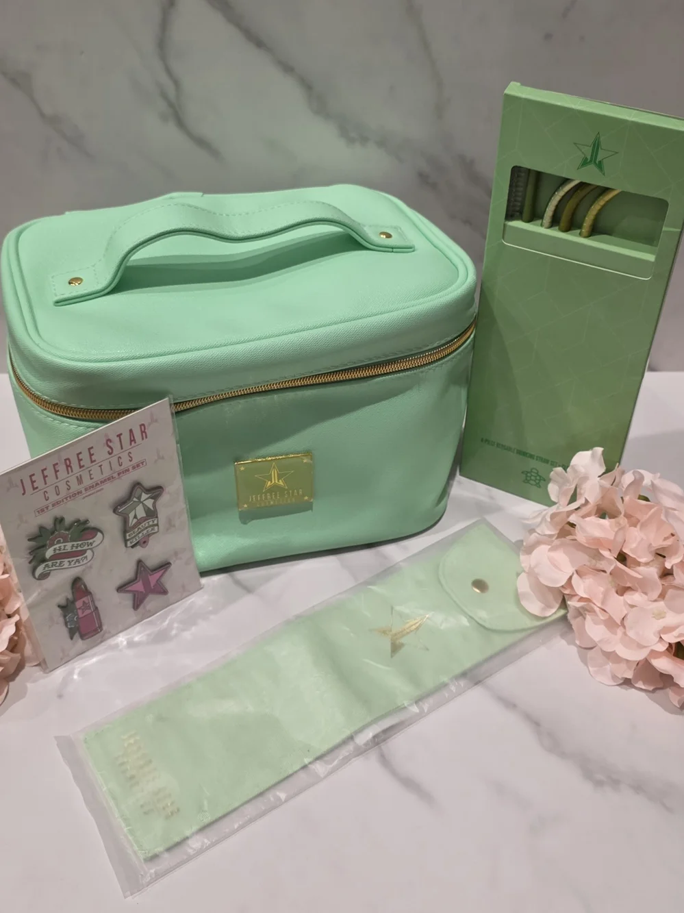 Jeffree Star - Mint Green Cosmetic Travel Case with Accessories